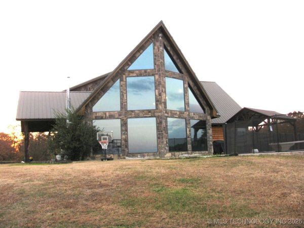 941 N 4420 Road, Valliant, OK 74764