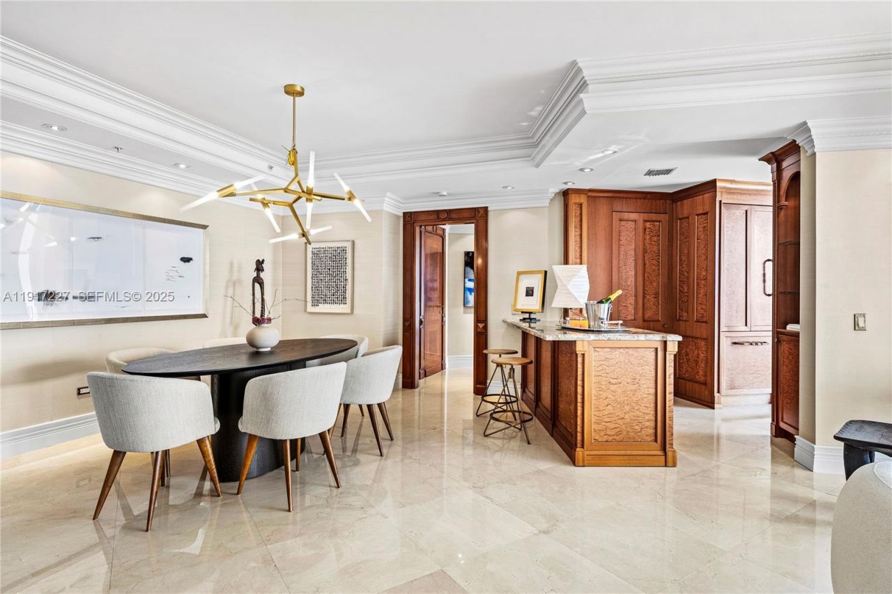 808 Brickell Key Dr, Unit 1802, Miami, FL 33131 Photo