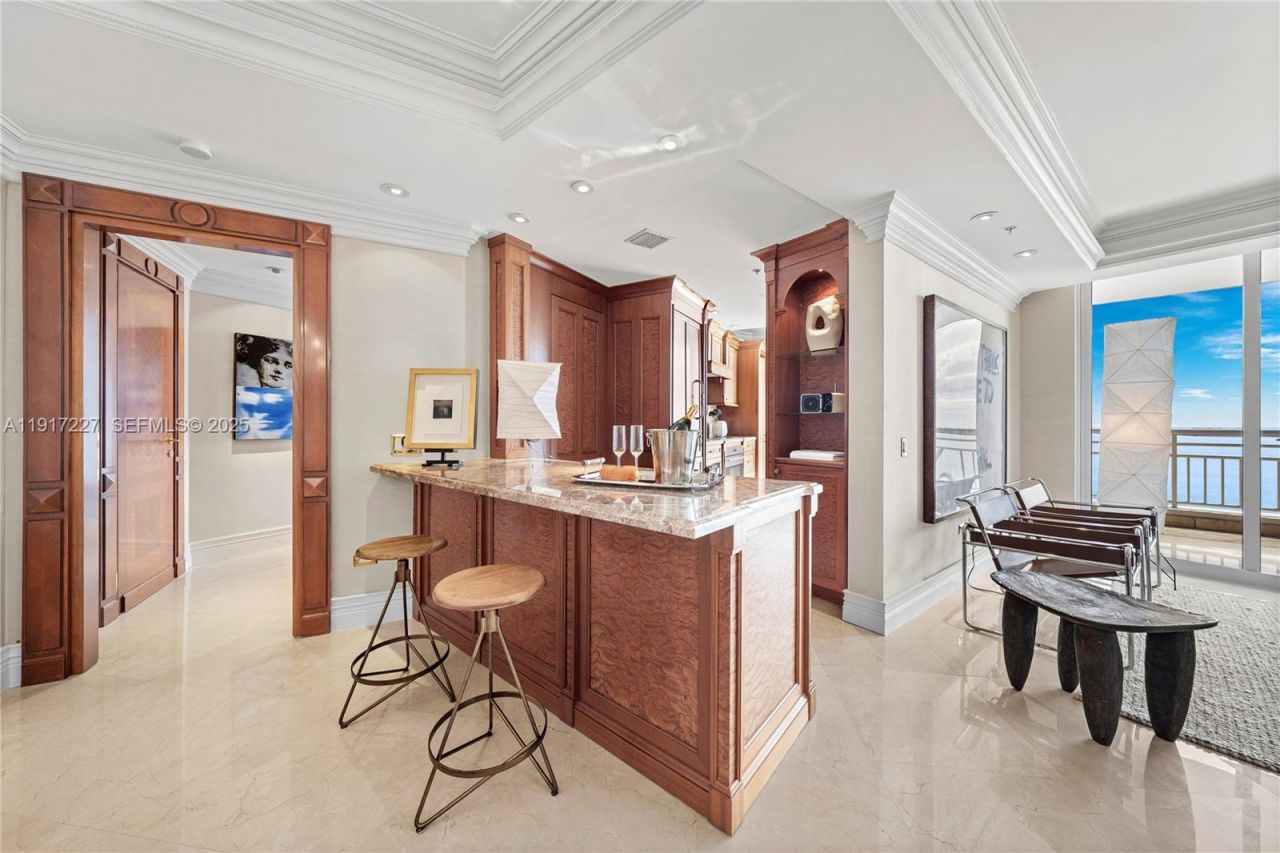 808 Brickell Key Dr, Unit 1802, Miami, FL 33131 Photo