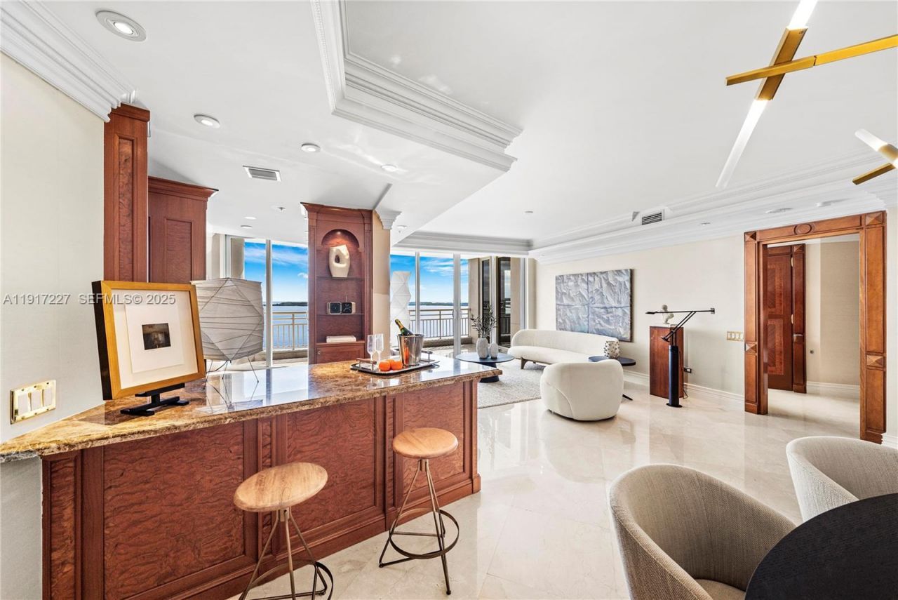 808 Brickell Key Dr, Unit 1802, Miami, FL 33131 Photo