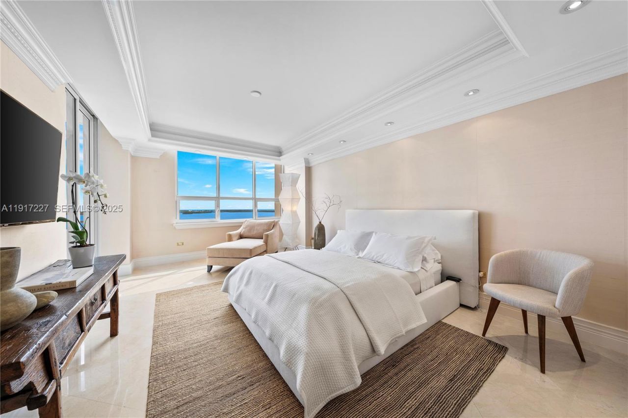 808 Brickell Key Dr, Unit 1802, Miami, FL 33131 Photo