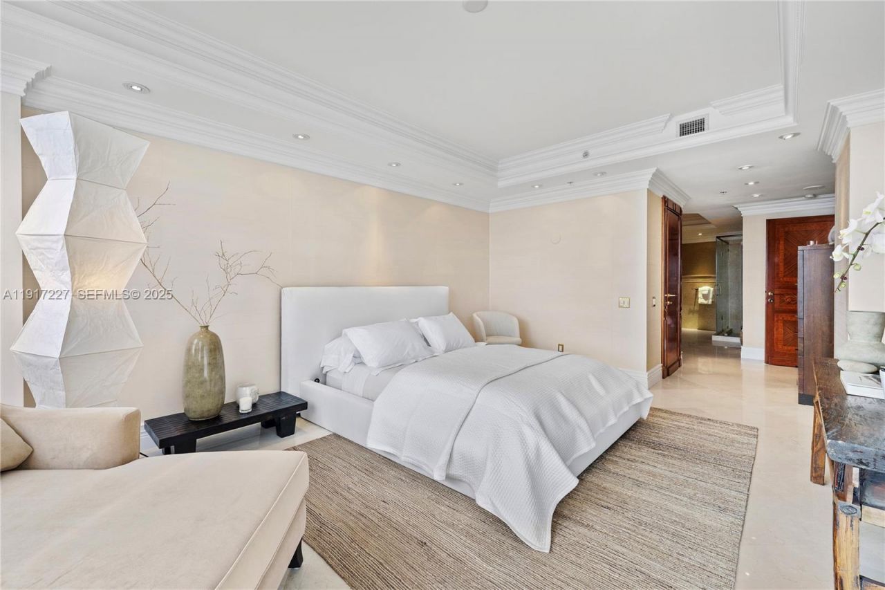 808 Brickell Key Dr, Unit 1802, Miami, FL 33131 Photo