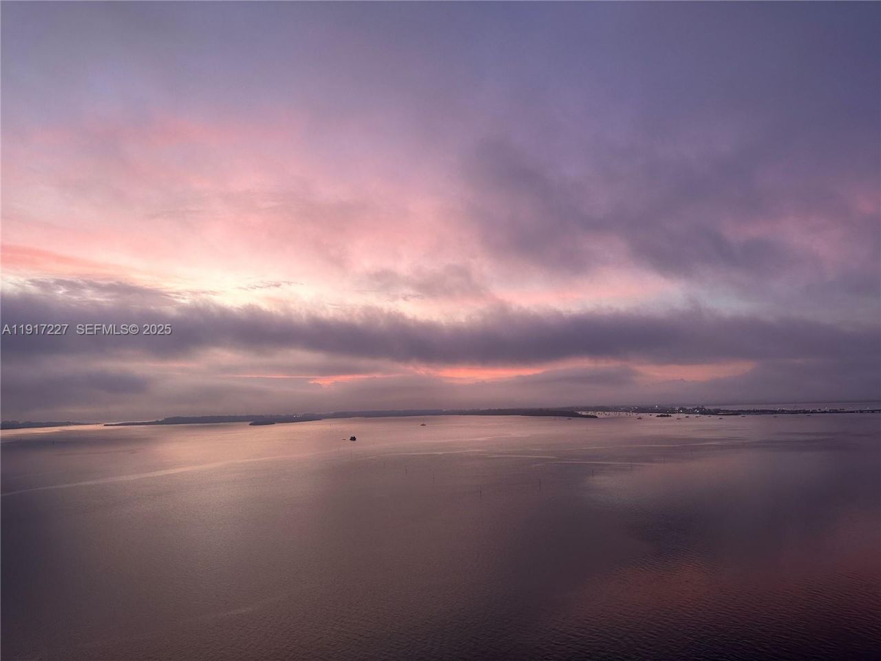 808 Brickell Key Dr, Unit 1802, Miami, FL 33131 Photo