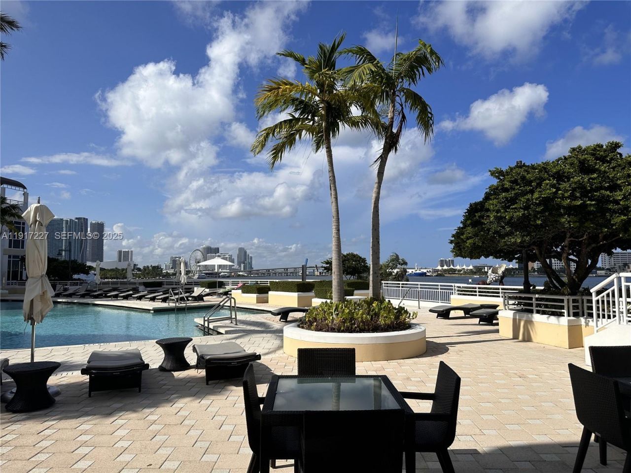 808 Brickell Key Dr, Unit 1802, Miami, FL 33131 Photo