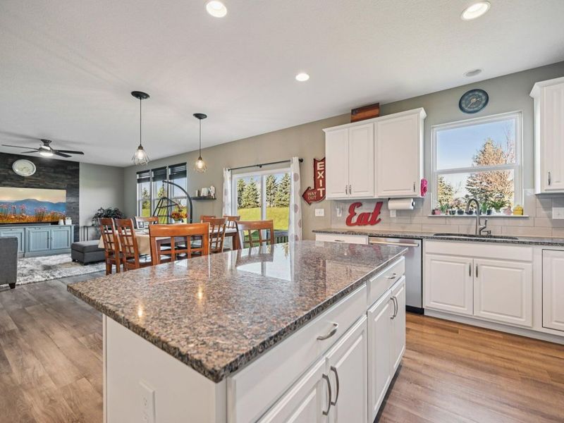 573 Eagle Walk Road, Delaware, OH 43015 Photo 10