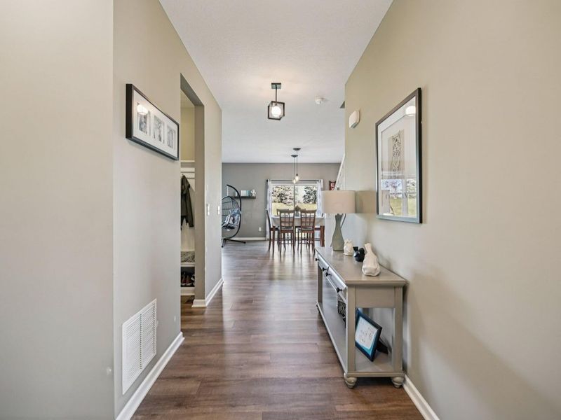 573 Eagle Walk Road, Delaware, OH 43015 Photo 4