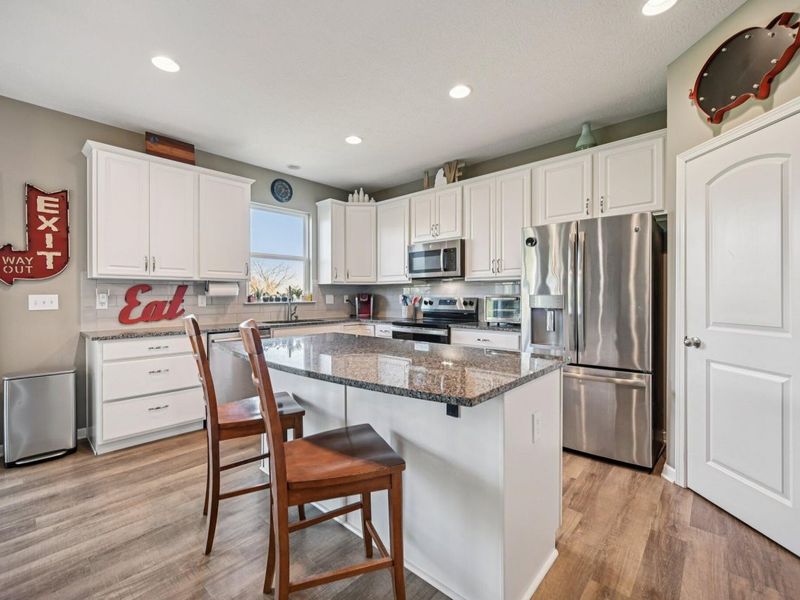 573 Eagle Walk Road, Delaware, OH 43015 Photo 6