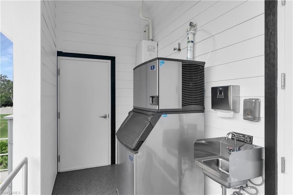 6901 Hendry Creek Dr, Fort Myers, FL 33908 Photo