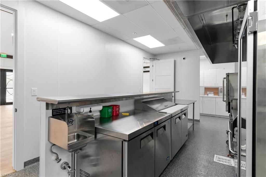 6901 Hendry Creek Dr, Fort Myers, FL 33908 Photo