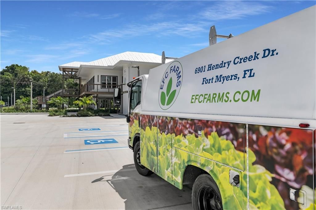 6901 Hendry Creek Dr, Fort Myers, FL 33908 Photo