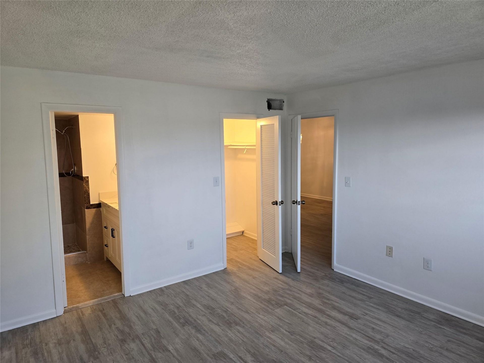 8225 Sunrise Lakes Boulevard, Unit 310, Sunrise, FL 33322 Photo