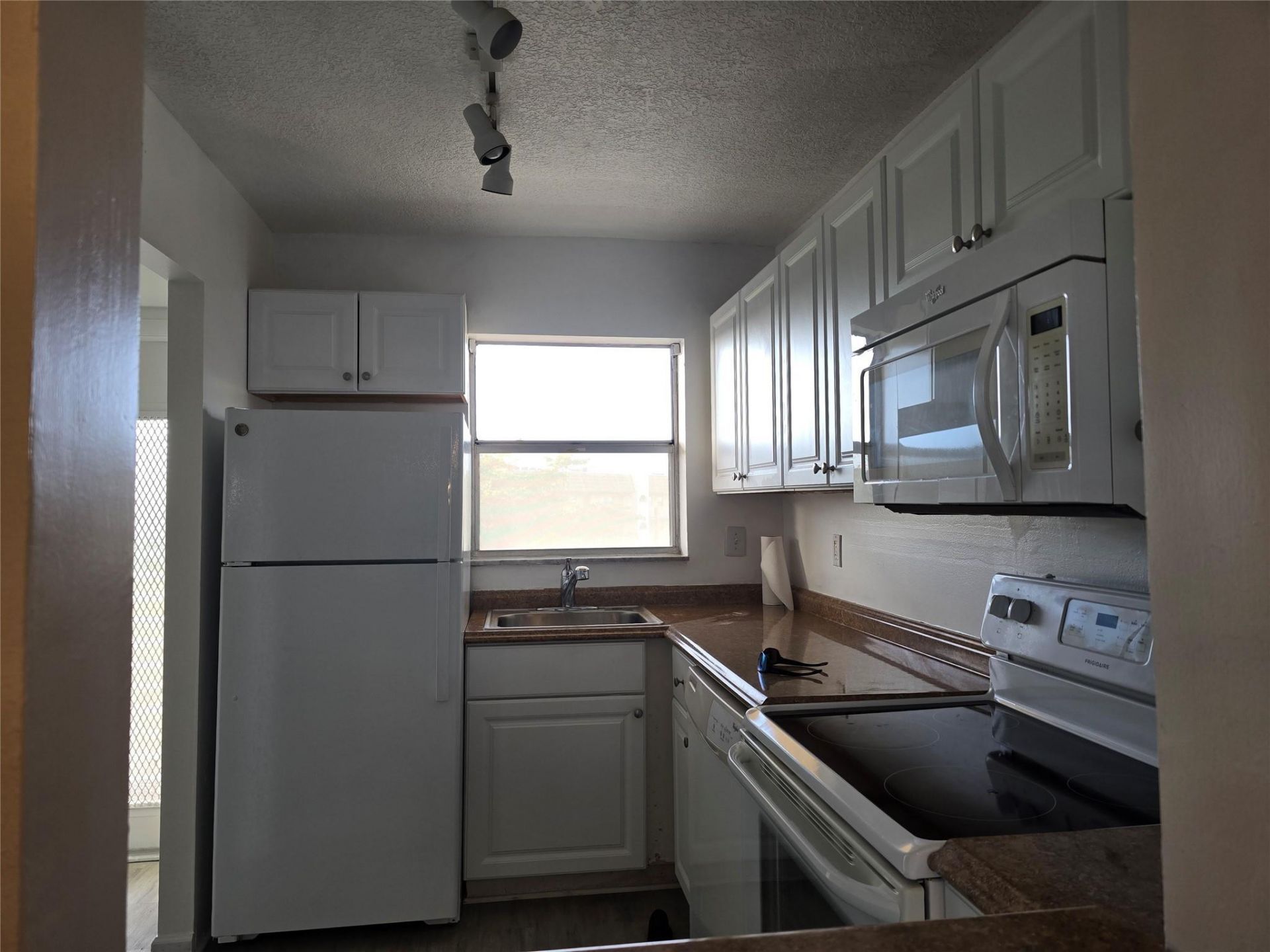 8225 Sunrise Lakes Boulevard, Unit 310, Sunrise, FL 33322 Photo