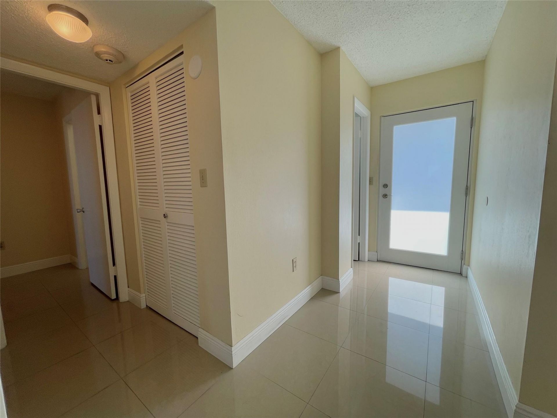 1175 NE Miami Gardens Dr, Unit 405, Miami, FL 33179 Photo