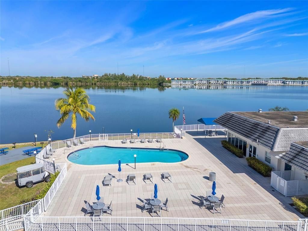 1175 NE Miami Gardens Dr, Unit 405, Miami, FL 33179 Photo