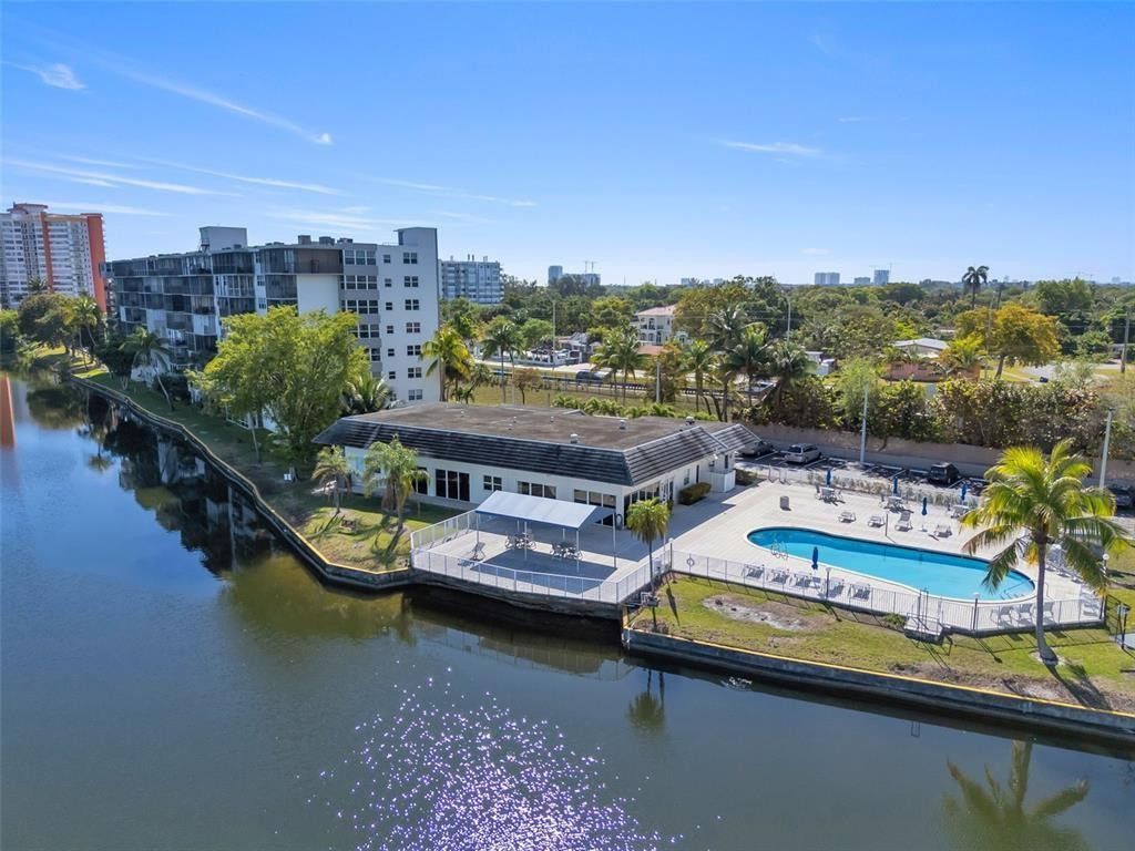 1175 NE Miami Gardens Dr, Unit 405, Miami, FL 33179 Photo