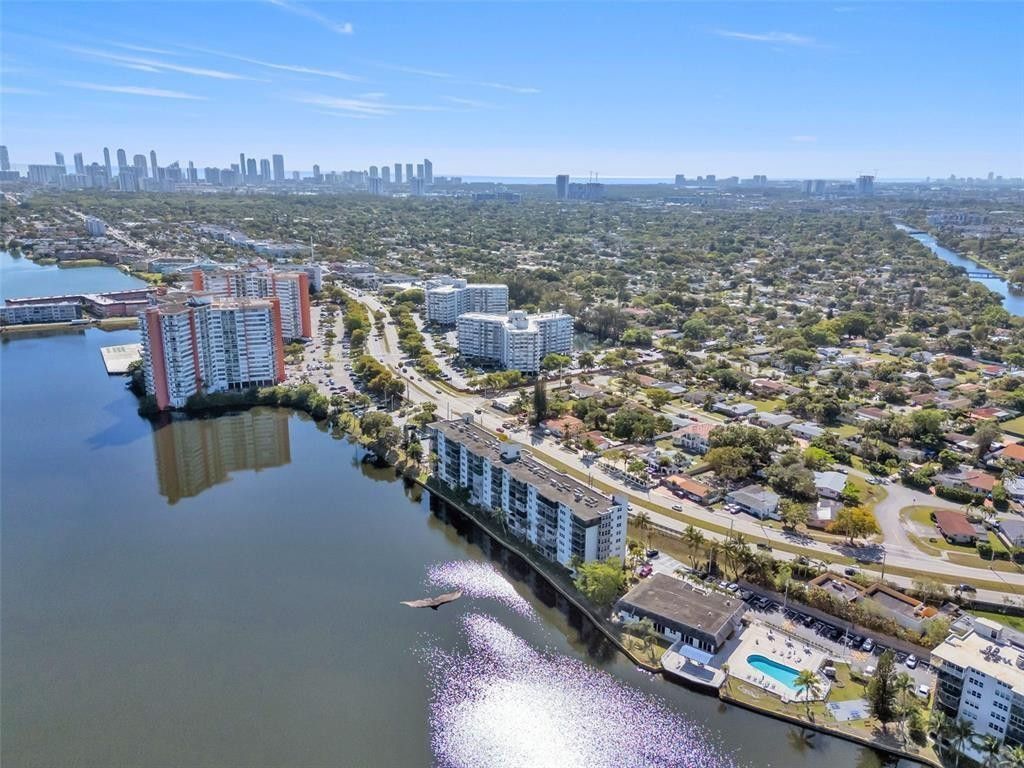 1175 NE Miami Gardens Dr, Unit 405, Miami, FL 33179 Photo