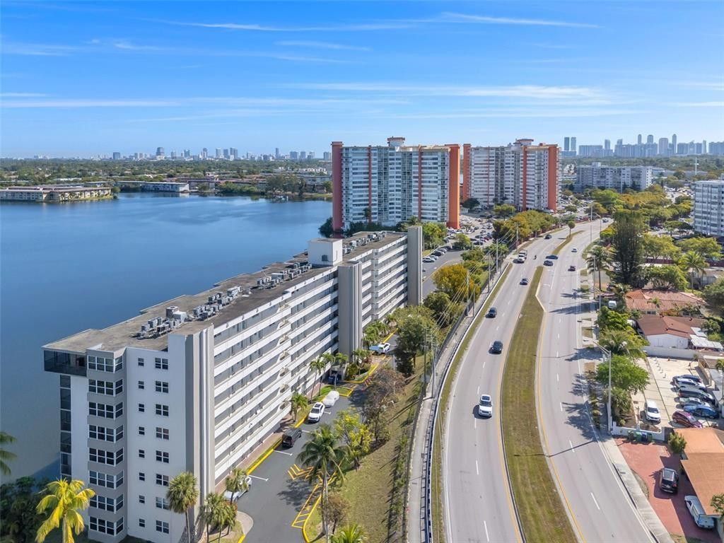 1175 NE Miami Gardens Dr, Unit 405, Miami, FL 33179 Photo