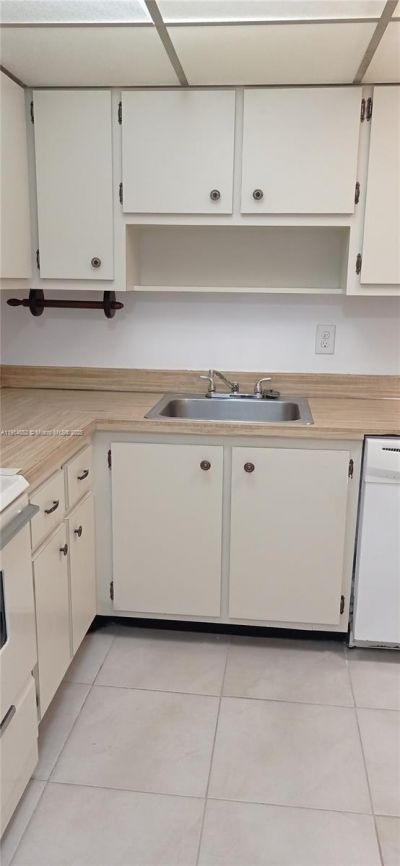 7831 Miller Dr, Unit B210, Miami, FL 33155 Photo