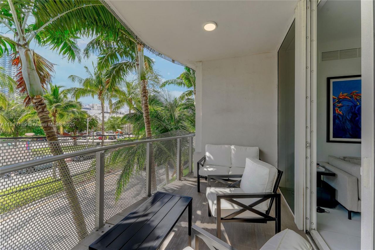 2100 Park Ave, Unit 201, Miami Beach, FL 33139 Photo