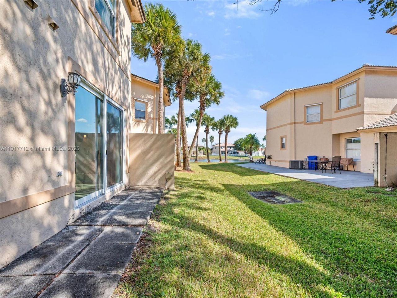 733 NW 170th Ter, Pembroke Pines, FL 33028 Photo