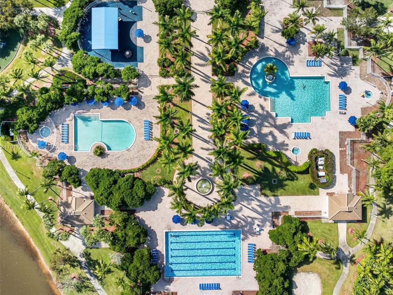 733 NW 170th Ter, Pembroke Pines, FL 33028 Photo