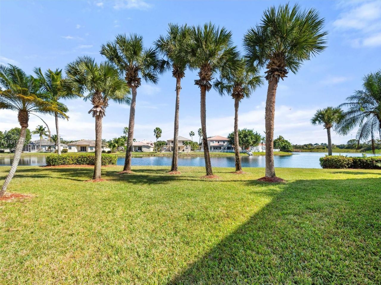 733 NW 170th Ter, Pembroke Pines, FL 33028 Photo