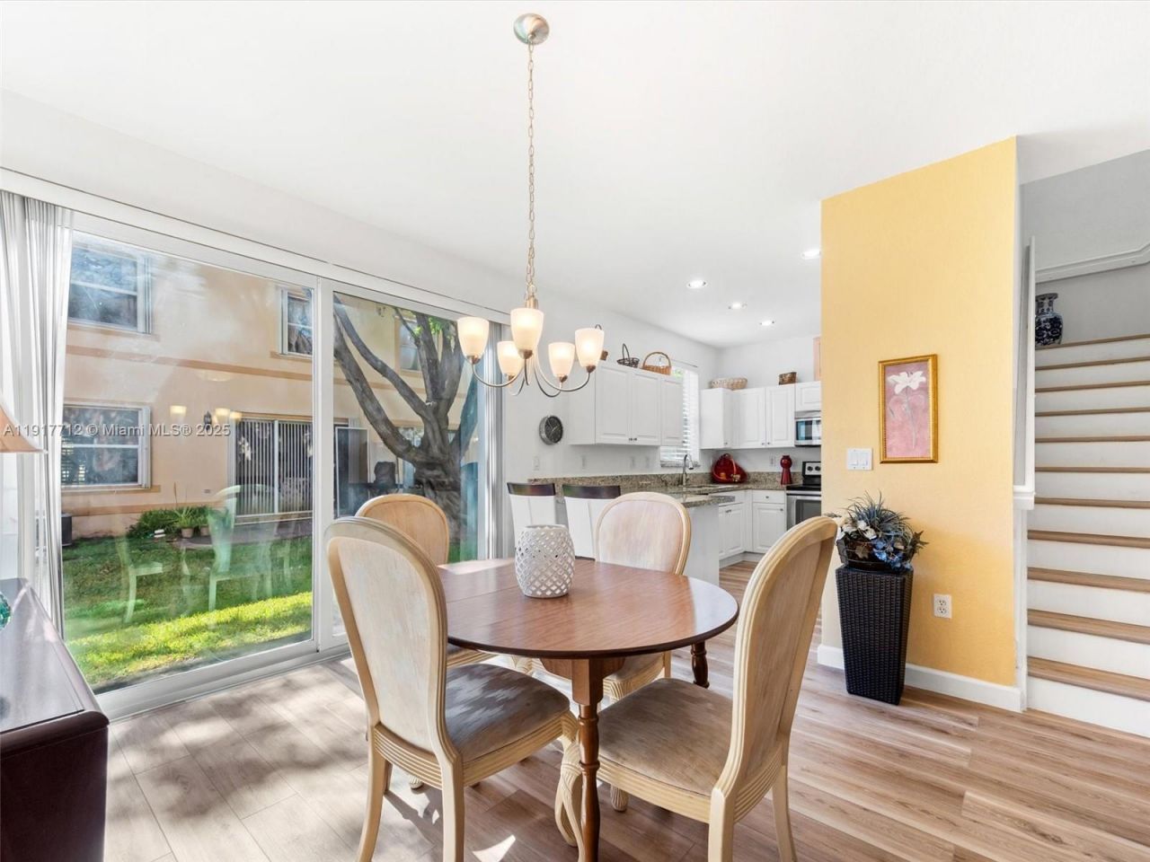 733 NW 170th Ter, Pembroke Pines, FL 33028 Photo