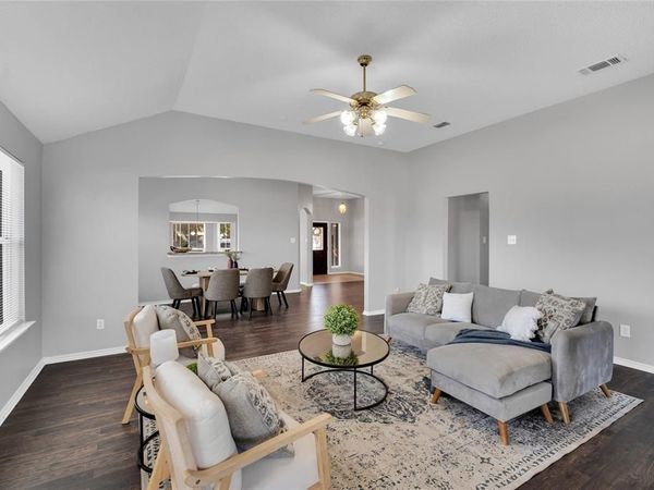 916 Joshua Drive, Burleson, TX 76028