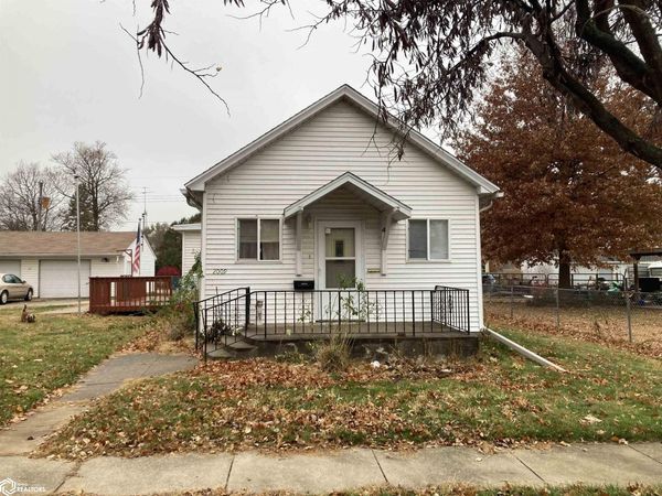 2009 S Central Avenue, Burlington, IA 52601