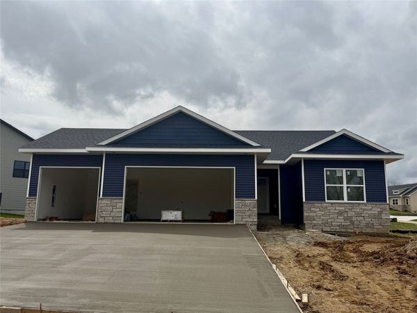 1415 Legend Drive, Tiffin, IA 52340