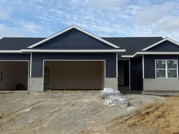 1415 Legend Drive, Tiffin, IA 52340