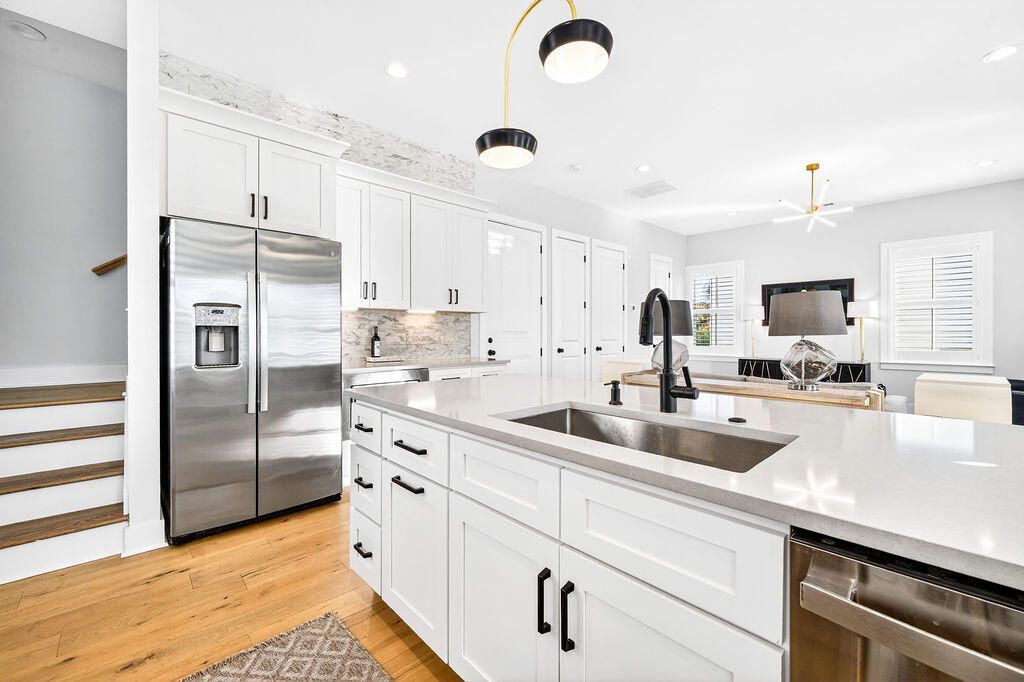 52 Aiken Street Photo 10