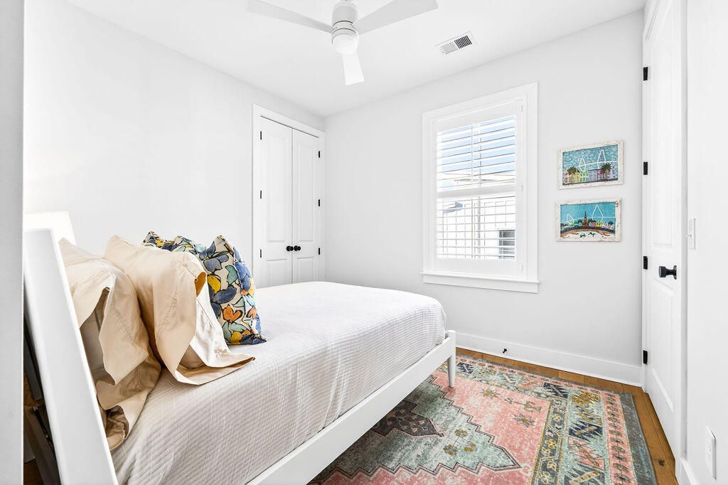 52 Aiken Street Photo 18