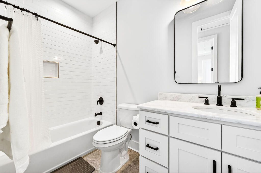 52 Aiken Street Photo 19