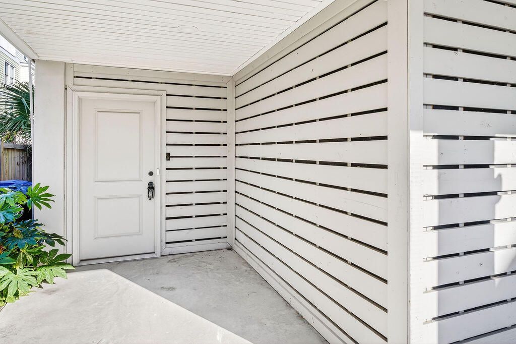 52 Aiken Street Photo 23