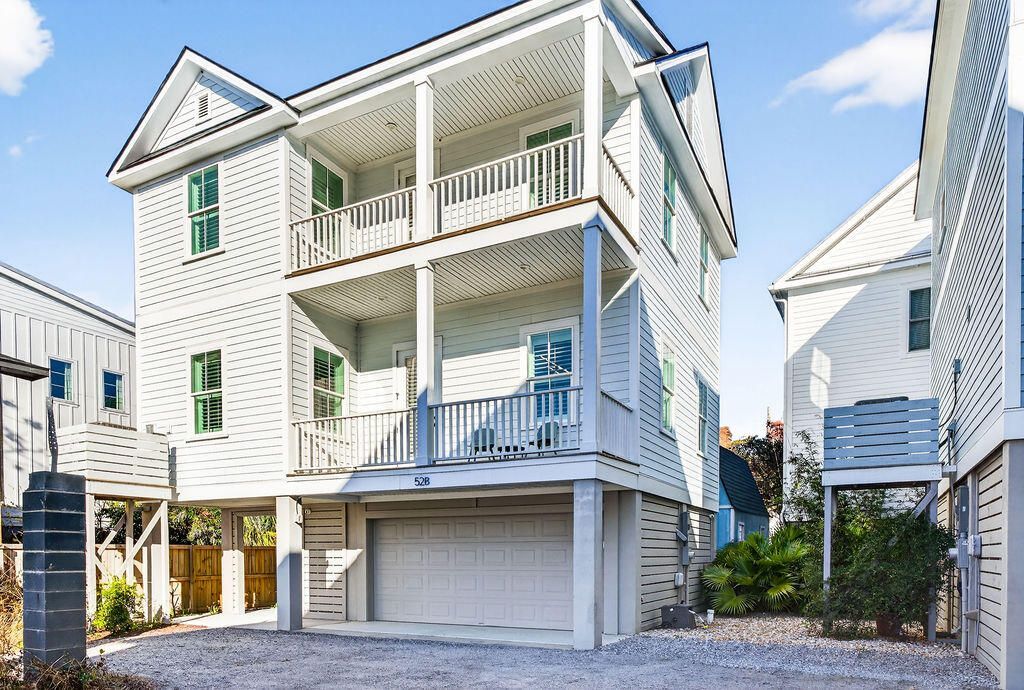 52 Aiken Street Photo 25