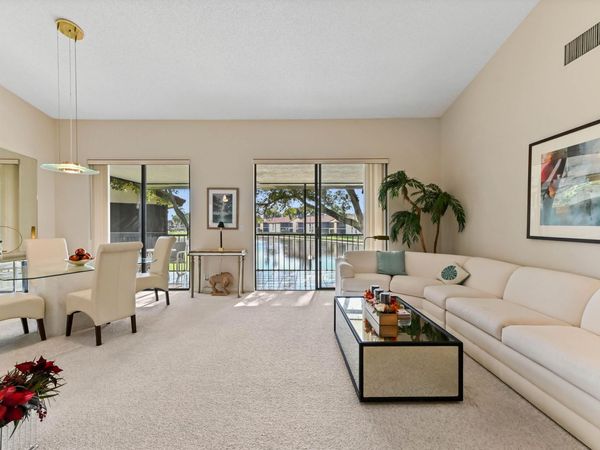 10247 N Circle Lake Drive, Unit 201, Boynton Beach, FL 33437