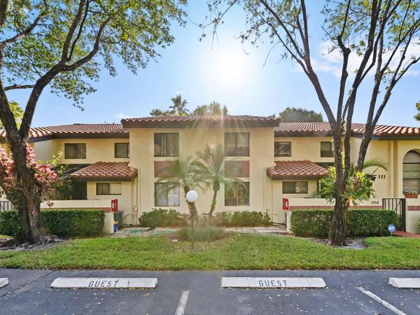 10247 N Circle Lake Drive, Unit 201, Boynton Beach, FL 33437