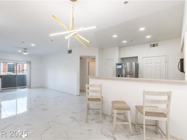 6955 N Durango Drive, Unit 2115, Las Vegas, NV 89149