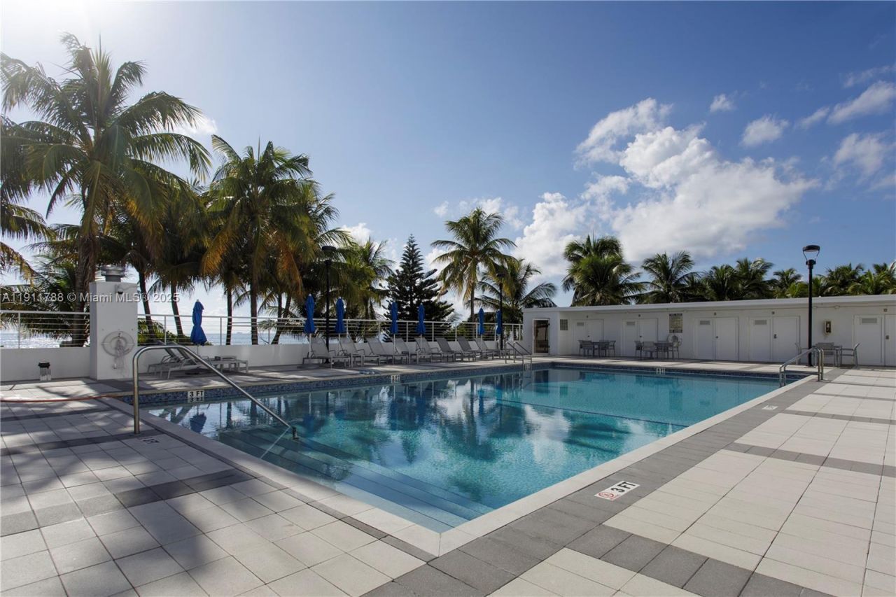 5001 Collins Ave, Unit 1G, Miami Beach, FL 33140 Photo
