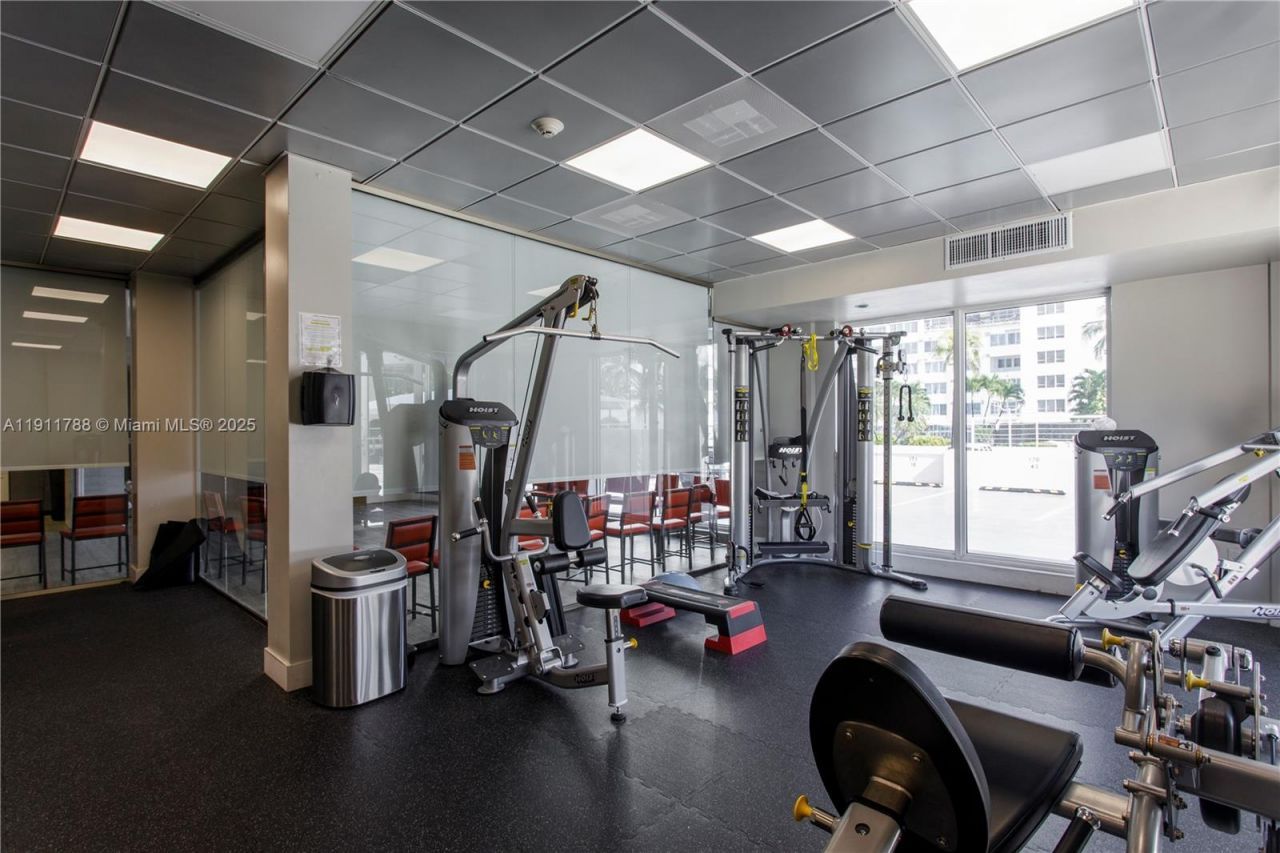 5001 Collins Ave, Unit 1G, Miami Beach, FL 33140 Photo