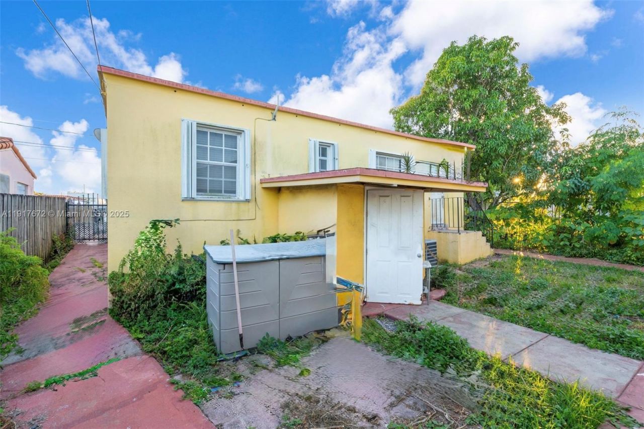 2029 NW 5th St, Miami, FL 33125 Photo