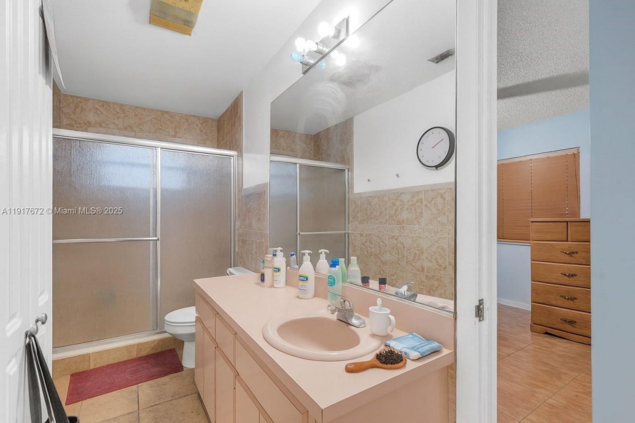 2029 NW 5th St, Miami, FL 33125 Photo