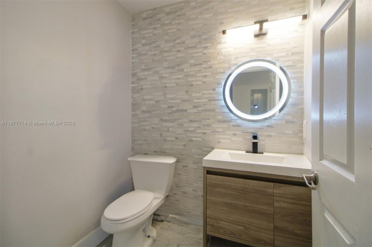 22511 SW 88th Pl, Unit 7-24, Cutler Bay, FL 33190 Photo