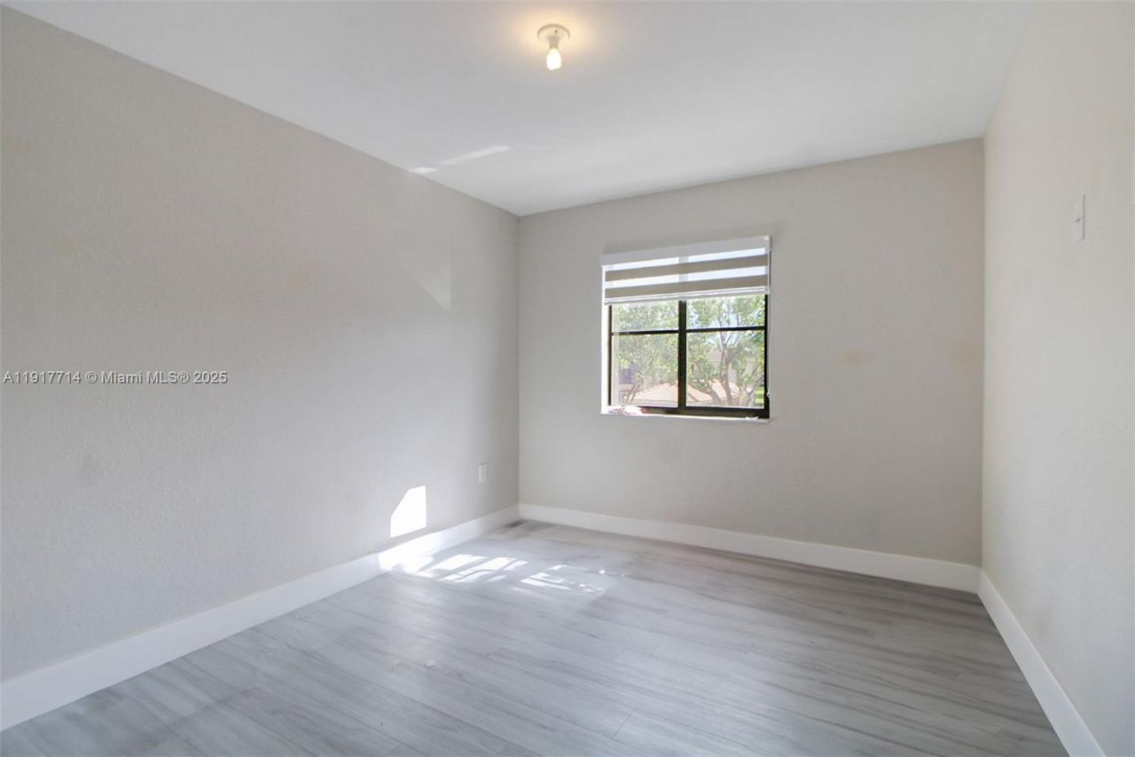 22511 SW 88th Pl, Unit 7-24, Cutler Bay, FL 33190 Photo