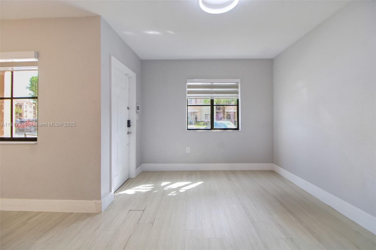 22511 SW 88th Pl, Unit 7-24, Cutler Bay, FL 33190 Photo