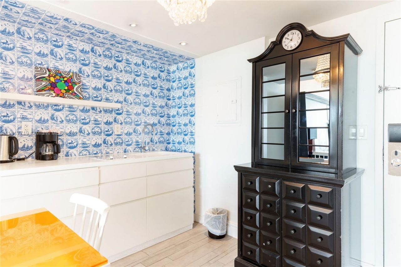 1100 West Ave, Unit 1515, Miami Beach, FL 33139 Photo