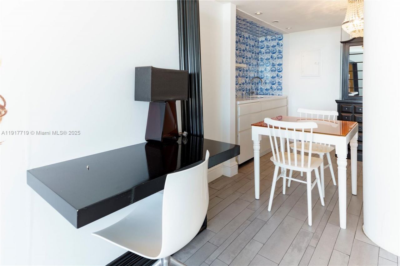 1100 West Ave, Unit 1515, Miami Beach, FL 33139 Photo