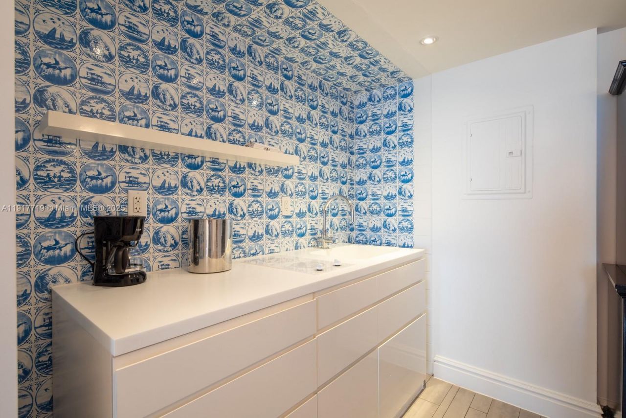 1100 West Ave, Unit 1515, Miami Beach, FL 33139 Photo