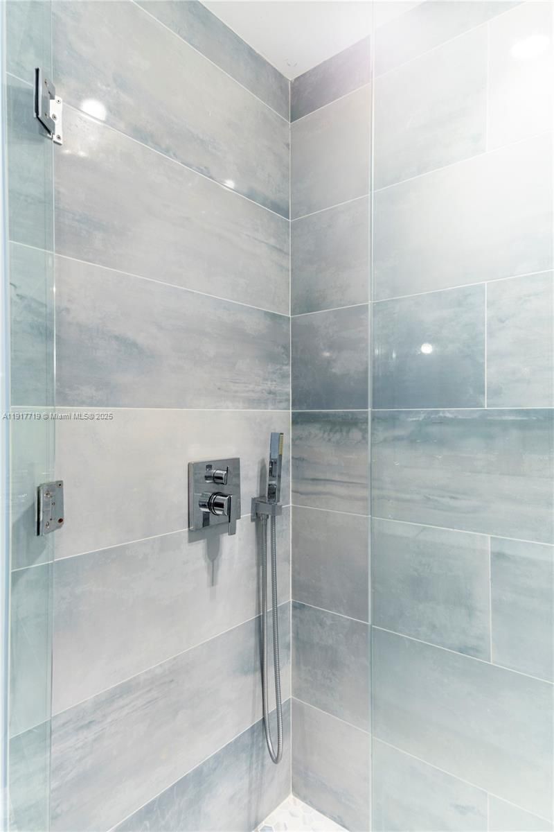 1100 West Ave, Unit 1515, Miami Beach, FL 33139 Photo